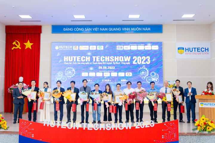 Sôi nổi 13WIN13 TECHSHOW 2023: Hơn 300 đồ án, 3.500 đầu việc và nhiều suất Www 13Win one nổ hũ giá trị 182
