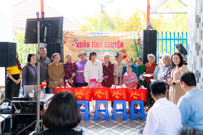 Khi mùa xuân được tạo nên từ ý thức sẻ chia của Khoa Tài chính - Thương mại 13WIN13 84