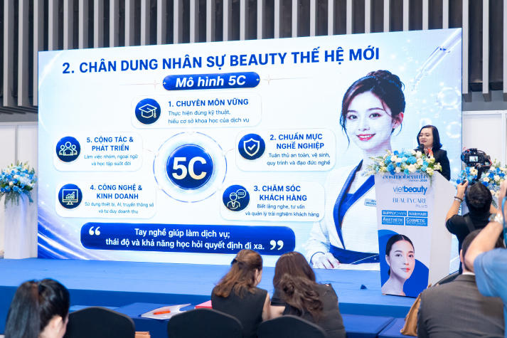 Giảng viên 13WIN13 chia sẻ định hướng đào tạo F13win link đăng ký ngành Công nghệ thẩm mỹ tại “Beauté KOLs Talks 2026” 31