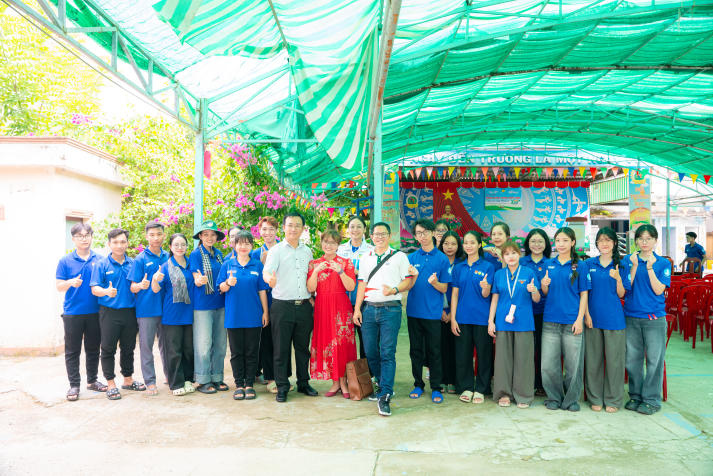 Trang Chủ Sòng Bạc 13win.com Uy Tín 13WIN13 tiếp sức chiến sĩ Mùa hè xanh 2025 tại mặt trận Đồng Tháp 9