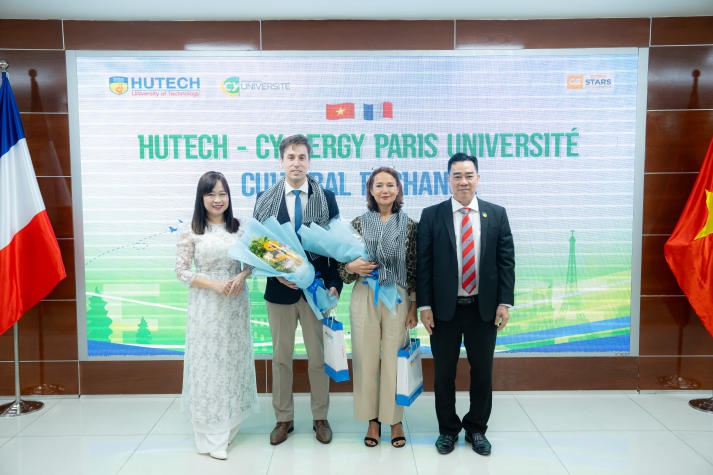 13Win 21 link không chặn Đại học CY Cergy Paris (Pháp) sôi nổi trải nghiệm văn hóa tại 13WIN13 48