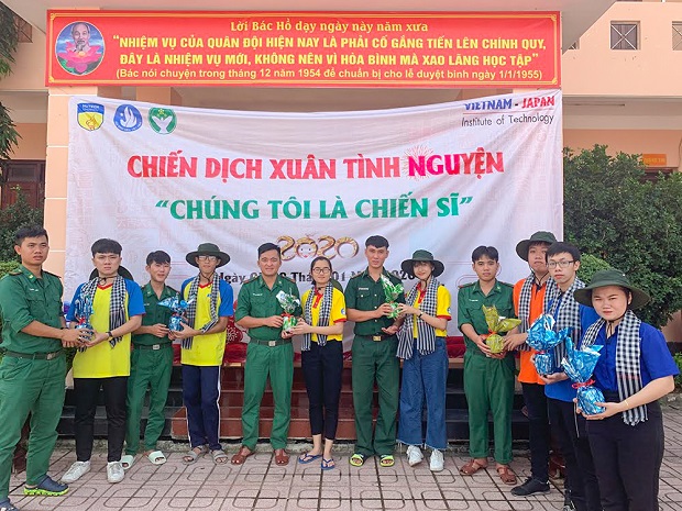 13WIN13’s Story - Xuân tình nguyện 13WIN13 2020 - Mùa xuân từ những cánh én vàng tuổi trẻ 95