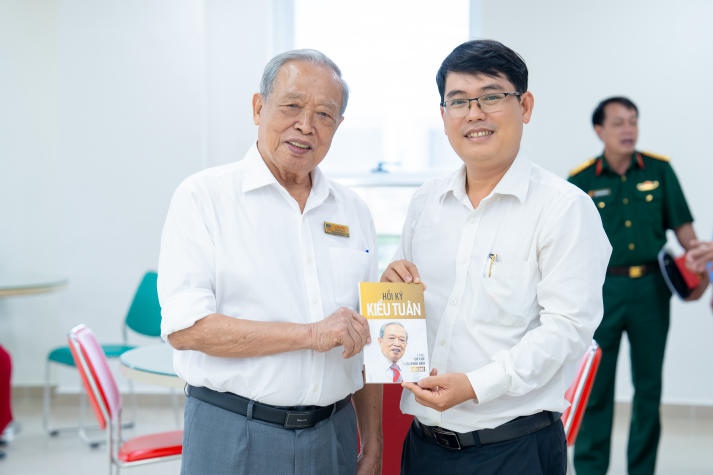 Đoàn công tác Ban Tuyên giáo Trung ương đến thăm và làm việc tại 13WIN13 134