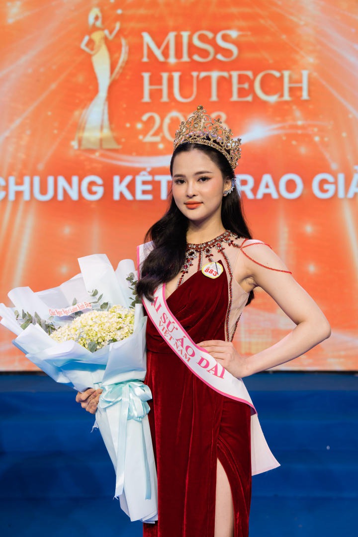Nữ sinh Nguyễn Thị Tuyết Nhung đăng quang Hoa khôi Miss 13WIN13 2023 365