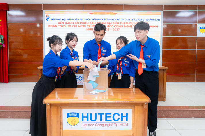 Tuổi trẻ Khoa Quản trị 13Win002 Truy cập link - Nhà hàng - Khách sạn: Năng động, gắn kết và vững bước trong nhiệm kỳ mới 91