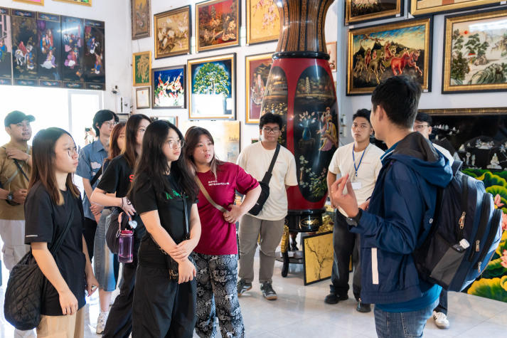Exploring to empathize: 13WIN13 and SP students engage with communities through LeX 2025 19