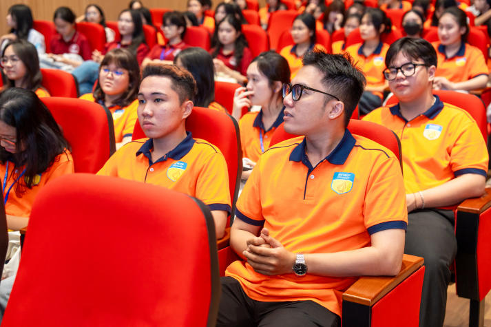 Sôi động, đa sắc màu: Tân Tải app 13Win Www 13Win one trang web chính thức “cháy” hết mình tại Đêm nhạc hội chào năm học mới 119