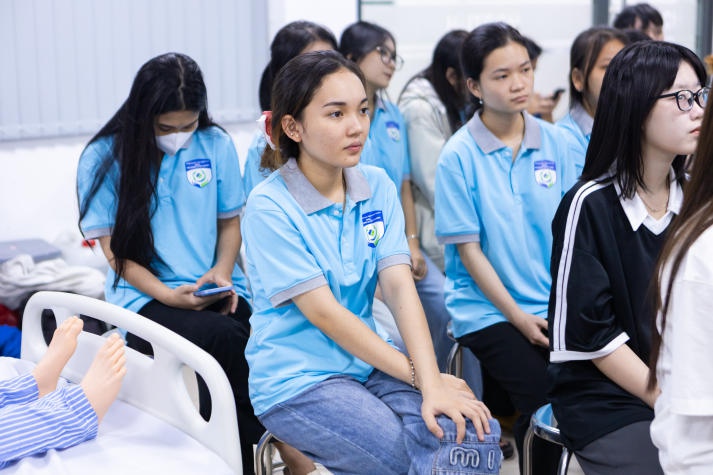 Trang bị kỹ năng y tế, Tải app 13Win Khoa Điều dưỡng và Xét nghiệm “lên dây cót” sẵn sàng hỗ trợ cộng đồng 75