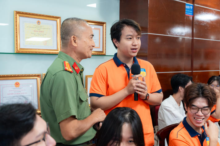 Giao lưu cùng chuyên gia, 13WIN13-ers tăng cường nhận thức một số “kịch bản” lừa đảo 45