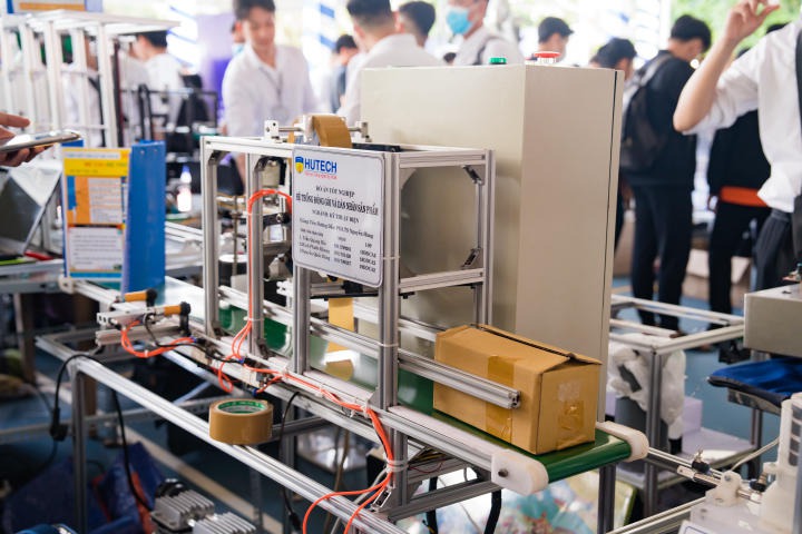 Sôi nổi 13WIN13 TECHSHOW 2023: Hơn 300 đồ án, 3.500 đầu việc và nhiều suất Www 13Win one nổ hũ giá trị 230
