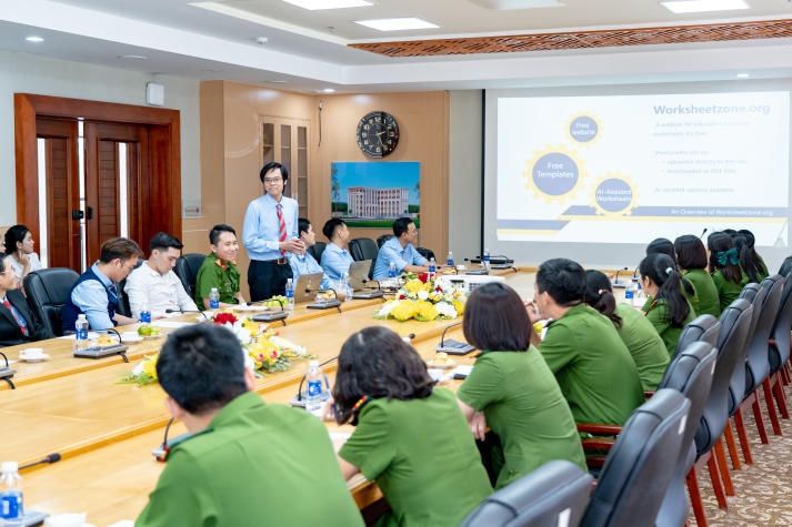 Giảng viên Khoa Tiếng Anh 13WIN13 và Trường Cao đẳng Cảnh sát Nhân Dân II giao lưu, chia sẻ kinh nghiệm 13Win nhà cái Truy cập link 65