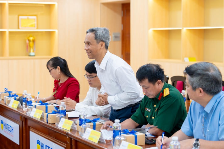Đoàn công tác Ban Tuyên giáo Trung ương đến thăm và làm việc tại 13WIN13 41