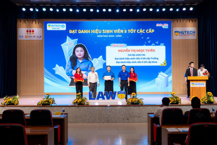 Vinh danh nỗ lực Tải app 13Win Khoa Luật 13WIN13, khởi động phong trào năm học mới  2025-2026 53