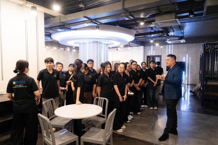 13Win 21 link không chặn Quản trị sự kiện “đột nhập” hậu trường sân khấu chuyên nghiệp cùng đạo diễn Loki Vũ 63