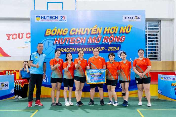 [Video] Đội chủ nhà giành ngôi vô địch Giải Bóng chuyền hơi nữ 13WIN13 mở rộng năm 2024 - Dragon Master Cup 312