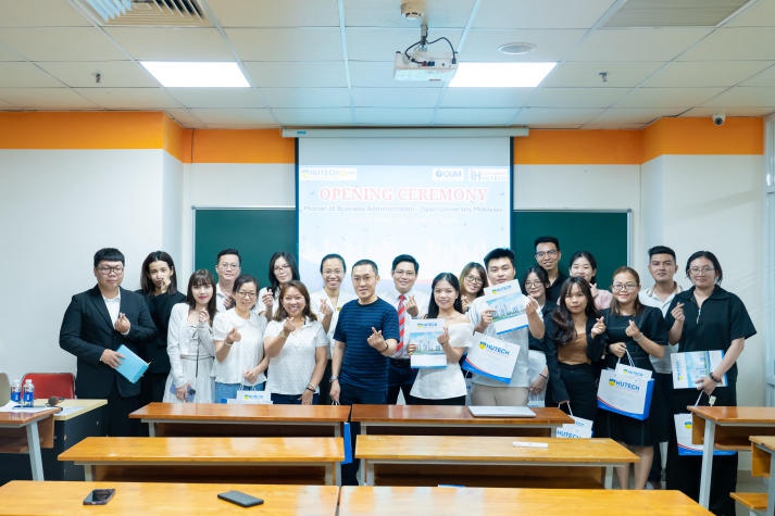 Viện Đào tạo Quốc tế long trọng khai giảng Chương trình 13Win 22 miễn phí mỗi ngày liên kết Quốc tế Đại học Mở Malaysia 49
