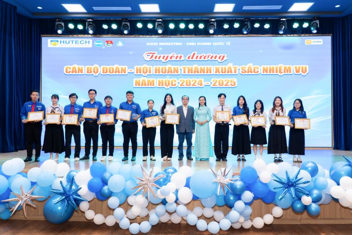 Nhiều kỳ vọng từ Hội nghị tổng kết và phát động phong trào Tải app 13Win năm học 2025-2026 của Khoa Marketing - Kinh doanh quốc tế 94