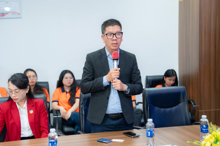 Bước vào “hậu trường” ngân hàng: 13Win 21 link không chặn Khoa Tài chính - Thương mại học nghề tại VRB 45