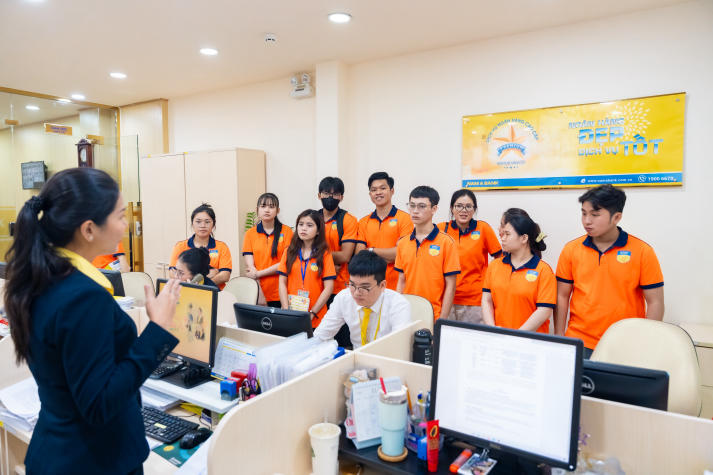 Trải nghiệm thực tế tại Nam A Bank, Tải app 13Win Khoa Luật mở rộng góc nhìn về ngân hàng số 91