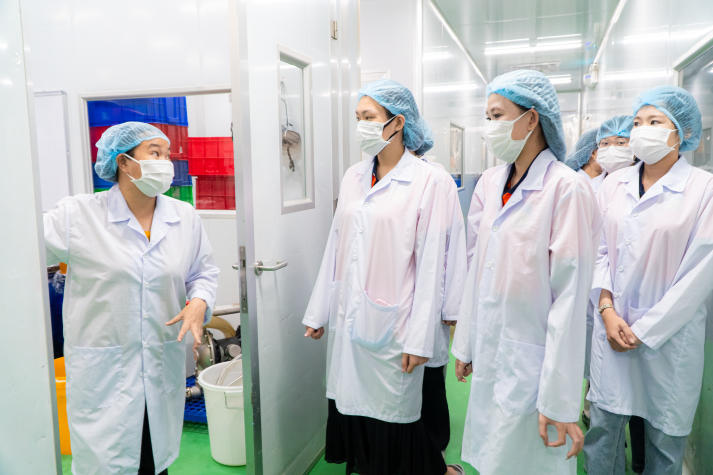 13Win 21 link không chặn Công nghệ thẩm mỹ khám phá hậu trường ngành làm đẹp tại Nhà máy mỹ phẩm Labcos 42