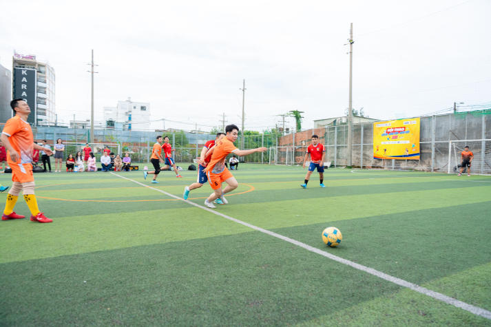 [Hội thao CB-GV-NV 13WIN13 2025]: VPT-VPHĐT-P.NS-TT.KĐ-ĐBCL-B.TTr-TT.IT đăng quang ngôi vương Bóng đá nam 83