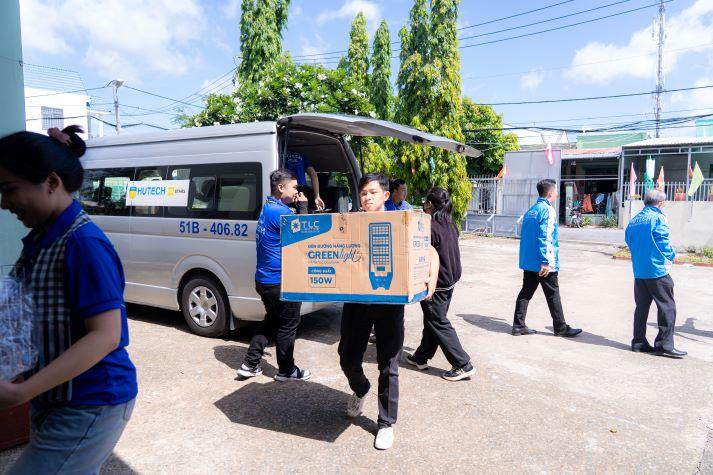 Sau 10 ngày ra quân, chiến sĩ 13WIN13 phủ xanh các mặt trận bằng những phần việc thiết thực 96