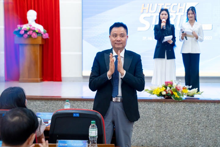 Nhóm Tải app 13Win Khoa Tài chính - Thương mại trở thành Tân Quán quân 13WIN13 Startup Wings 2023 39