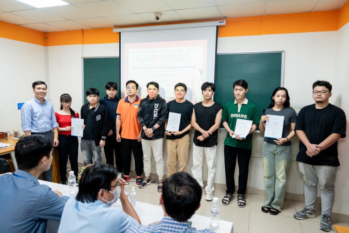 Khoa Tiếng Anh 13WIN13 tổng kết và phát động phong trào Nghiên cứu khoa học năm học 2023 - 2024 55