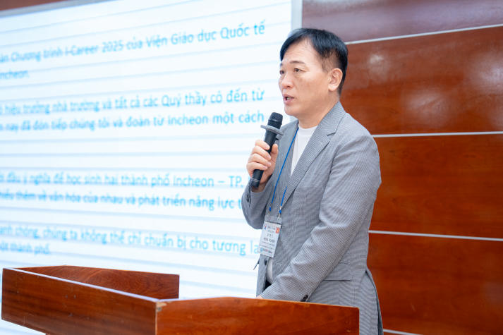 13WIN13 and Incheon students engage in Vietnam-Korea cultural exchange 71