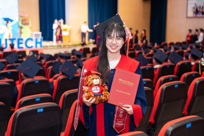 Vừa 13Win13 link đăng nhập, nữ sinh PR đã tự tin làm việc tại thương hiệu thời trang cao cấp 23