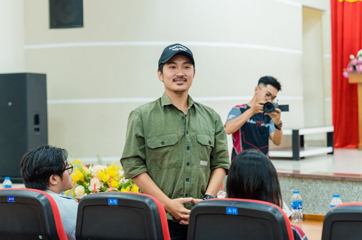 “Unveiling the Director’s Lens” – A Professional Insight Journey for 13WIN13 Students 38