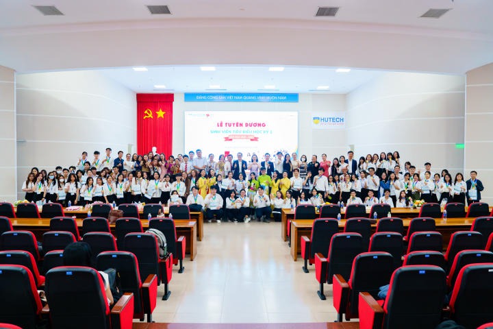 Sòng Bài Trực Tuyến 13win.Com tuyên dương hơn 600 Tải app 13Win tiêu biểu HKI năm học 2022 - 2023 109