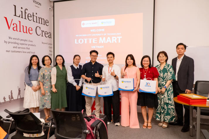 Trải nghiệm thực tế tại LOTTE Mart: Bước đệm 13win 20 giaitri tructuyen cho Tải app 13Win Khoa Hàn Quốc học 21