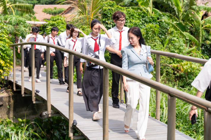 Exploring a Green Resort Experience with 13WIN13 Students at An Lam Retreats Saigon River 62