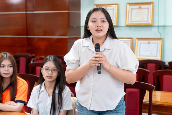 [Video] WE-Speak 2026: 13Win 21 link không chặn Khoa Tiếng Anh rèn tư duy, làm chủ cảm xúc, tạo kết nối 91
