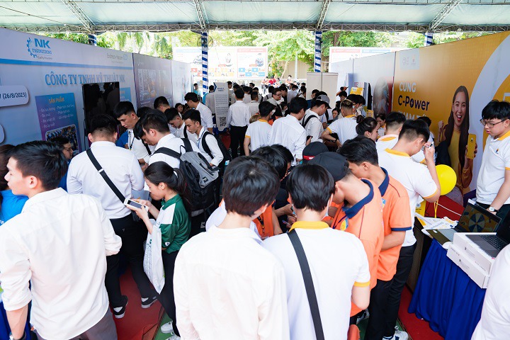 Sôi nổi 13WIN13 TECHSHOW 2023: Hơn 300 đồ án, 3.500 đầu việc và nhiều suất Www 13Win one nổ hũ giá trị 263