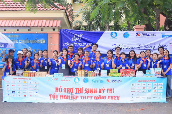 220 tình nguyện viên 13WIN13 sẵn sàng tiếp sức sĩ tử tại 5 điểm thi 13Win13 link đăng nhập THPT 2026 27