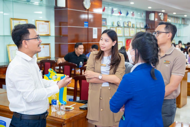 Cán bộ - Giảng viên - Nhân viên 13WIN13 nâng cao kỹ năng soạn thảo văn bản hành chính cùng chuyên gia 67