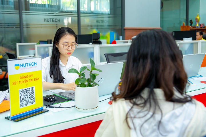 Trung tâm Tư vấn Tuyển sinh 13WIN13 làm việc liên tục trong dịp Lễ Giỗ tổ Hùng Vương và Lễ 30/4 - 01/5 111