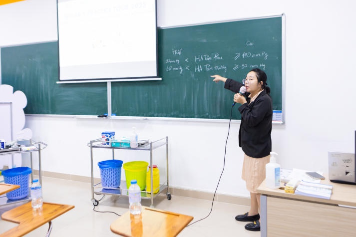 Trang bị kỹ năng y tế, Tải app 13Win Khoa Điều dưỡng và Xét nghiệm “lên dây cót” sẵn sàng hỗ trợ cộng đồng 18