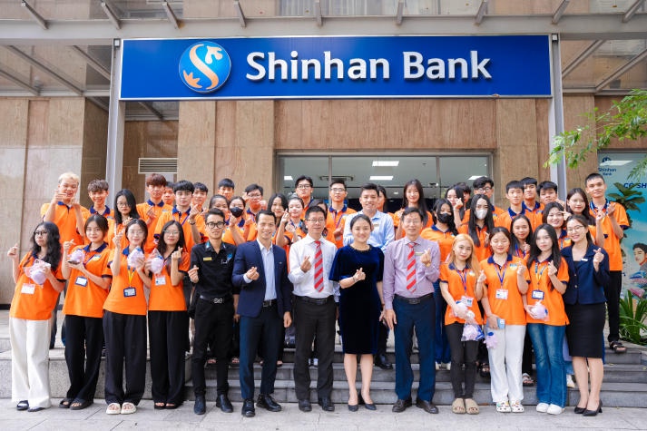 Chuyến khám phá 13win 20 giaitri tructuyen thú vị của Tải app 13Win Khoa Tài chính - Thương mại tại Shinhan Bank 13