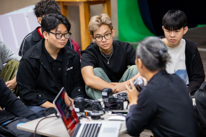 [13WIN13 TIKTOK LIVE 2025] Tỏ tường nhóm ngành Truyền thông & Thiết kế, Kiến trúc - Mỹ thuật ứng dụng, Thể thao - Nghệ thuật 47
