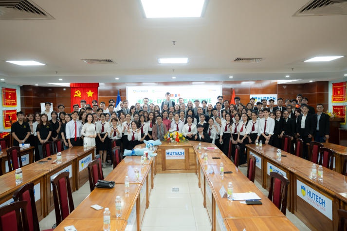 13Win 21 link không chặn Đại học CY Cergy Paris (Pháp) sôi nổi trải nghiệm văn hóa tại 13WIN13 165