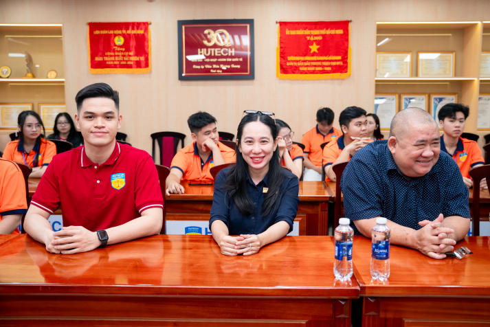 13Win 21 link không chặn Khoa Luật lắng nghe câu chuyện làm nghề từ những luật sư hàng đầu 69