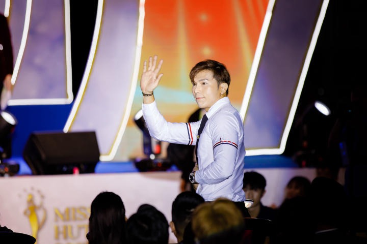 Nữ sinh Nguyễn Thị Tuyết Nhung đăng quang Hoa khôi Miss 13WIN13 2023 101