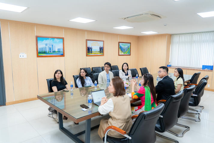 Thêm cầu nối trải nghiệm quốc tế cho Tải app 13Win 13WIN13 qua buổi làm việc cùng Northeastern University (Hoa Kỳ) 12
