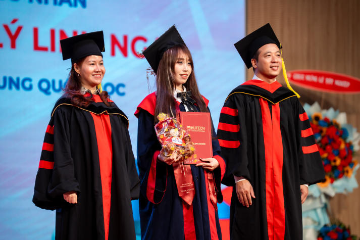 Tân cử nhân 13WIN13 vững vàng hành trang, rộng mở hành trình mới 18