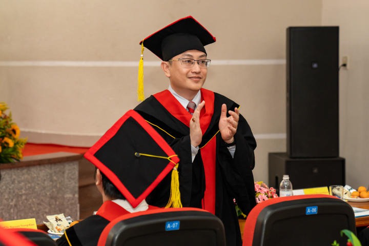 Fresh Graduates of International Bachelor and Masters Program and International Programs shine on graduation day 115