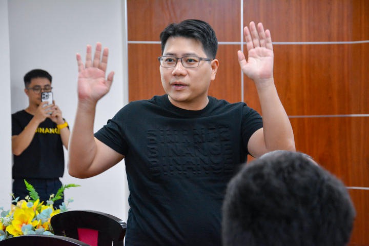 "Blockchain, Web3 & The Metaverse" Seminar with 13WIN13 Information Technology students 25