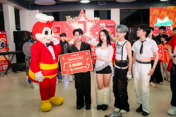 Fire Power Crew đăng quang 13Wing Slot game, Bắn cá, Đá gà, Live Casino, Xổ số The Jolly Stars 63
